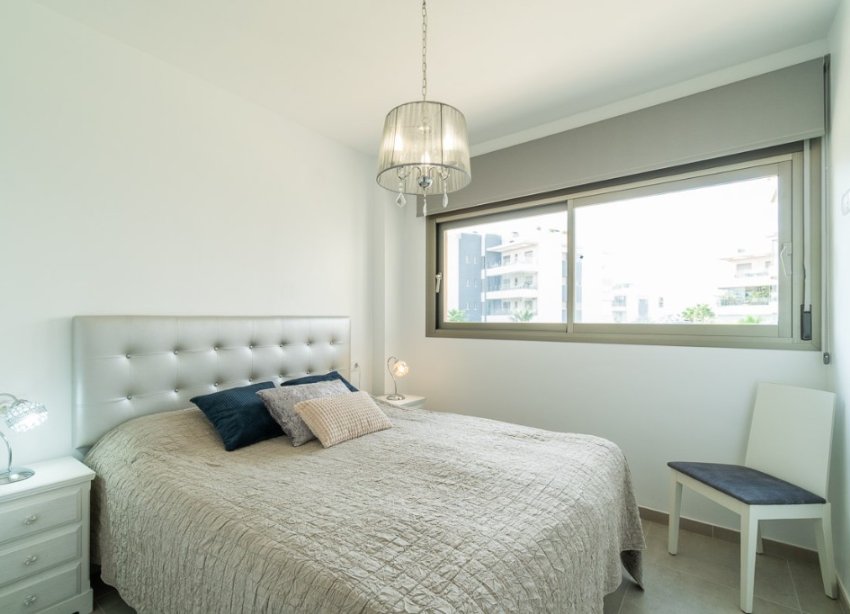 Resale - Apartment - Orihuela Costa - Villamartin