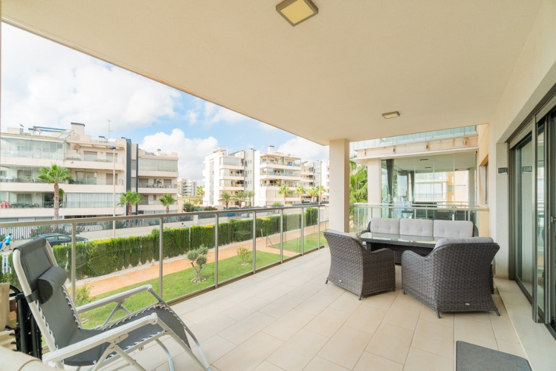 Resale - Apartment - Orihuela Costa - Villamartin