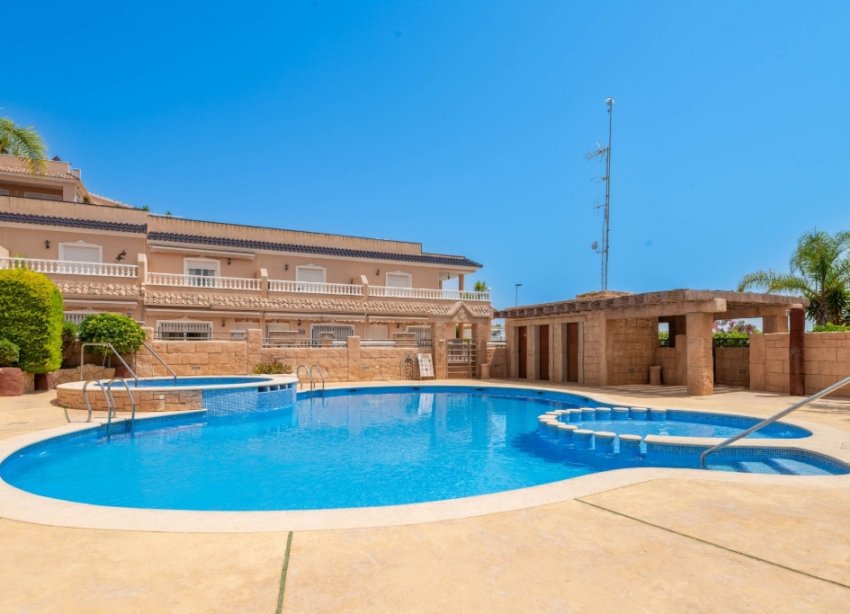 Resale - Apartment - Orihuela Costa - Villamartin
