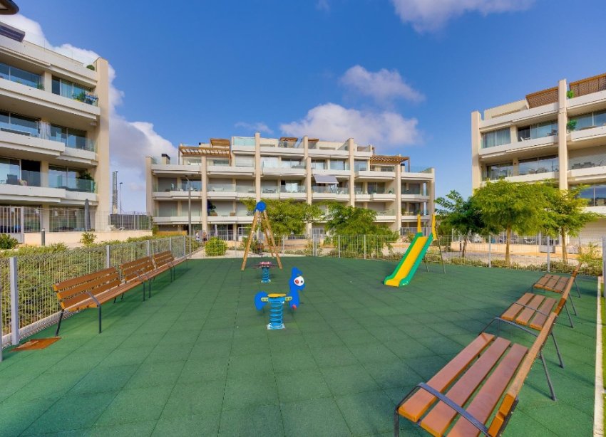 Resale - Apartment - Orihuela Costa - Villamartín