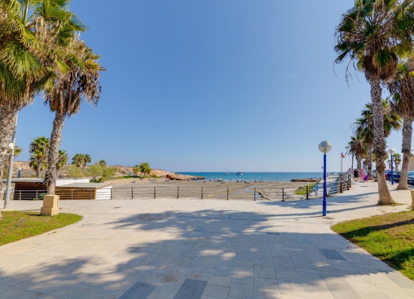 Resale - Apartment - Orihuela Costa - Villamartín