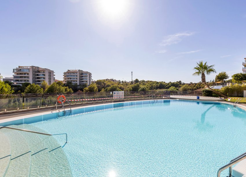 Resale - Apartment - Orihuela Costa - Villamartín