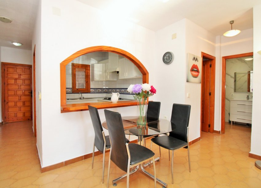 Resale - Apartment - Orihuela Costa - Villamartín