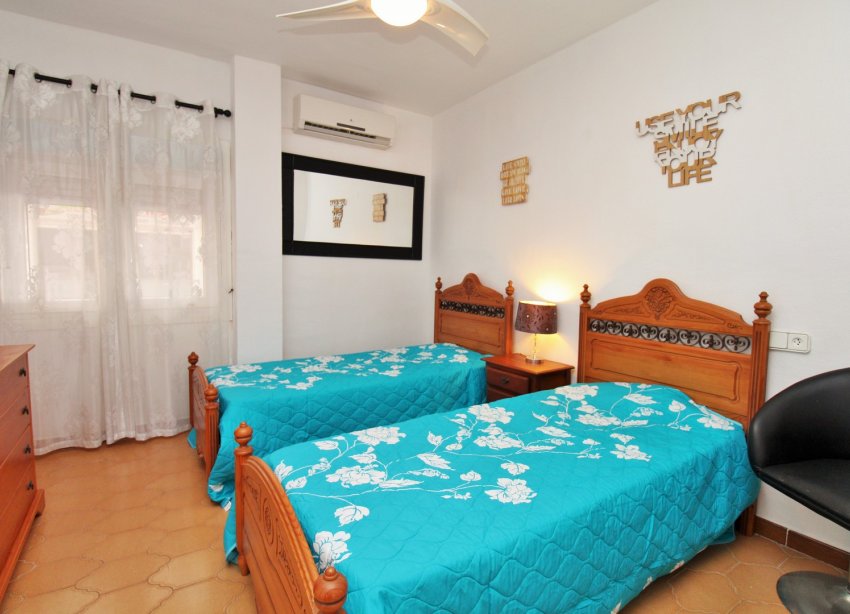 Resale - Apartment - Orihuela Costa - Villamartín