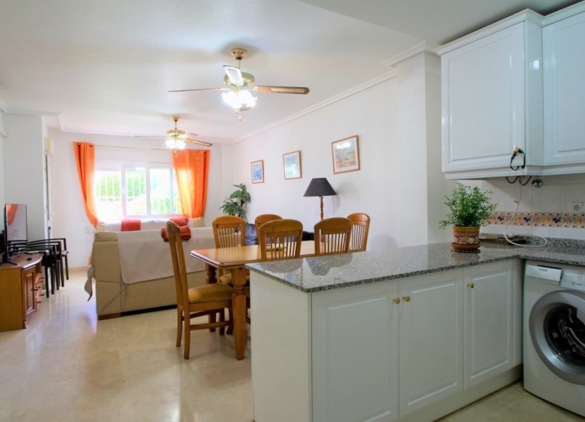 Resale - Apartment - Orihuela Costa - Villamartín