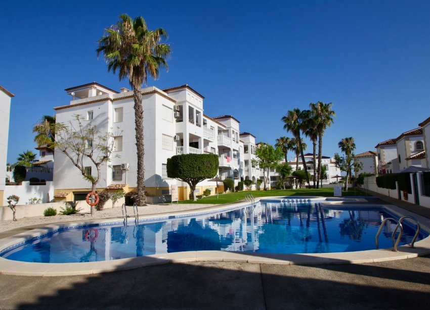 Resale - Apartment - Orihuela Costa - Villamartín