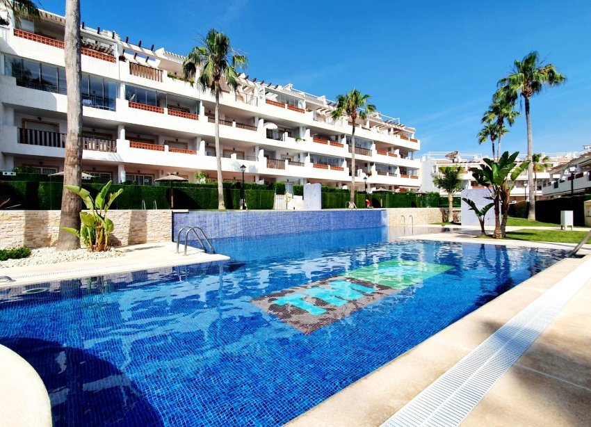 Resale - Apartment - Orihuela Costa - Villamartín