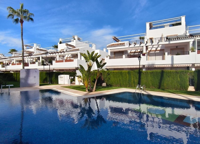 Resale - Apartment - Orihuela Costa - Villamartín