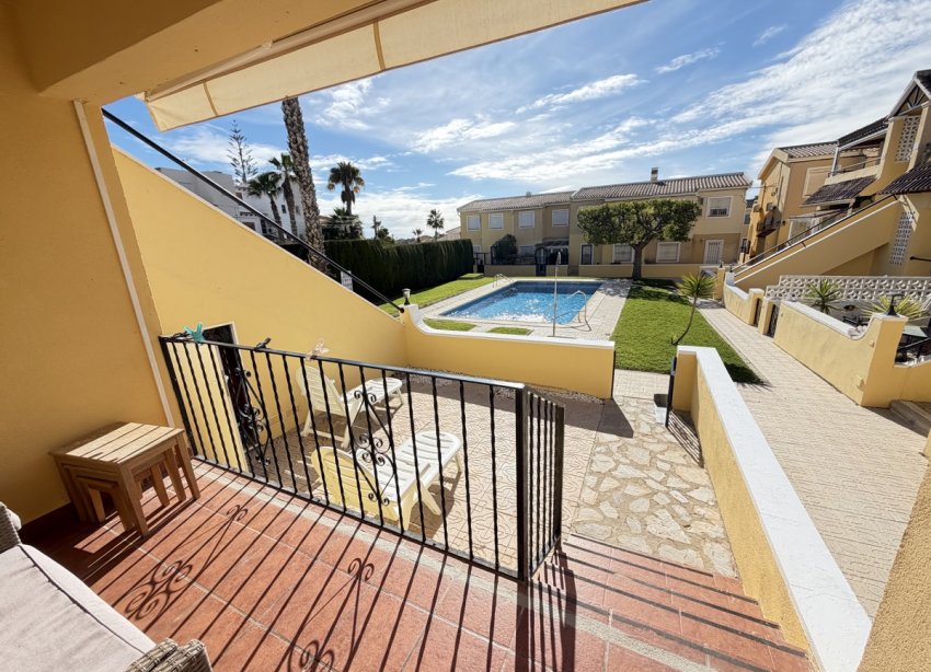 Resale - Apartment - Orihuela Costa - Villamartin