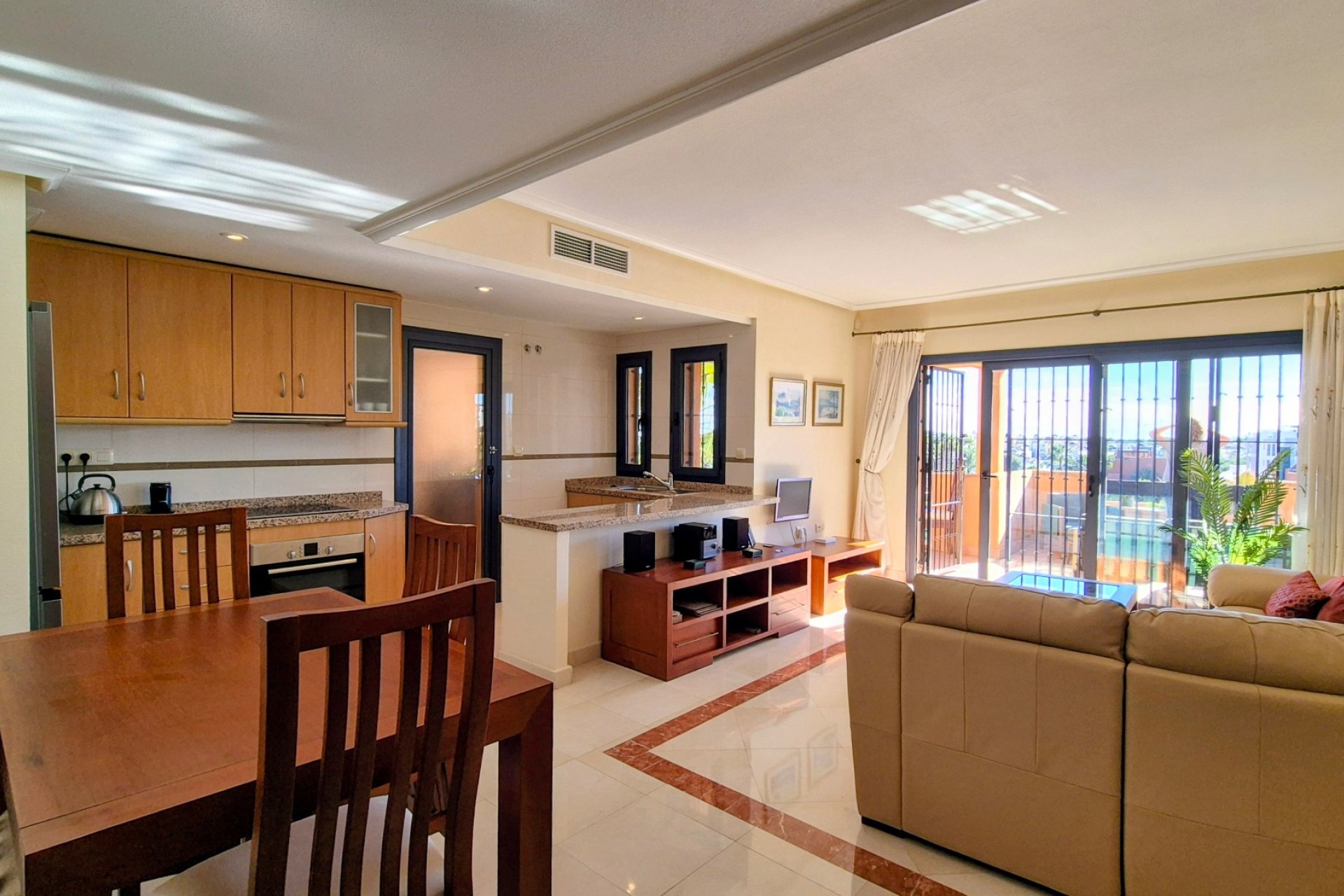 Resale - Apartment - Orihuela Costa - Villamartín