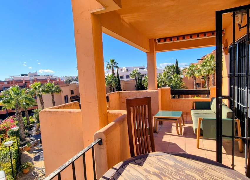 Resale - Apartment - Orihuela Costa - Villamartín