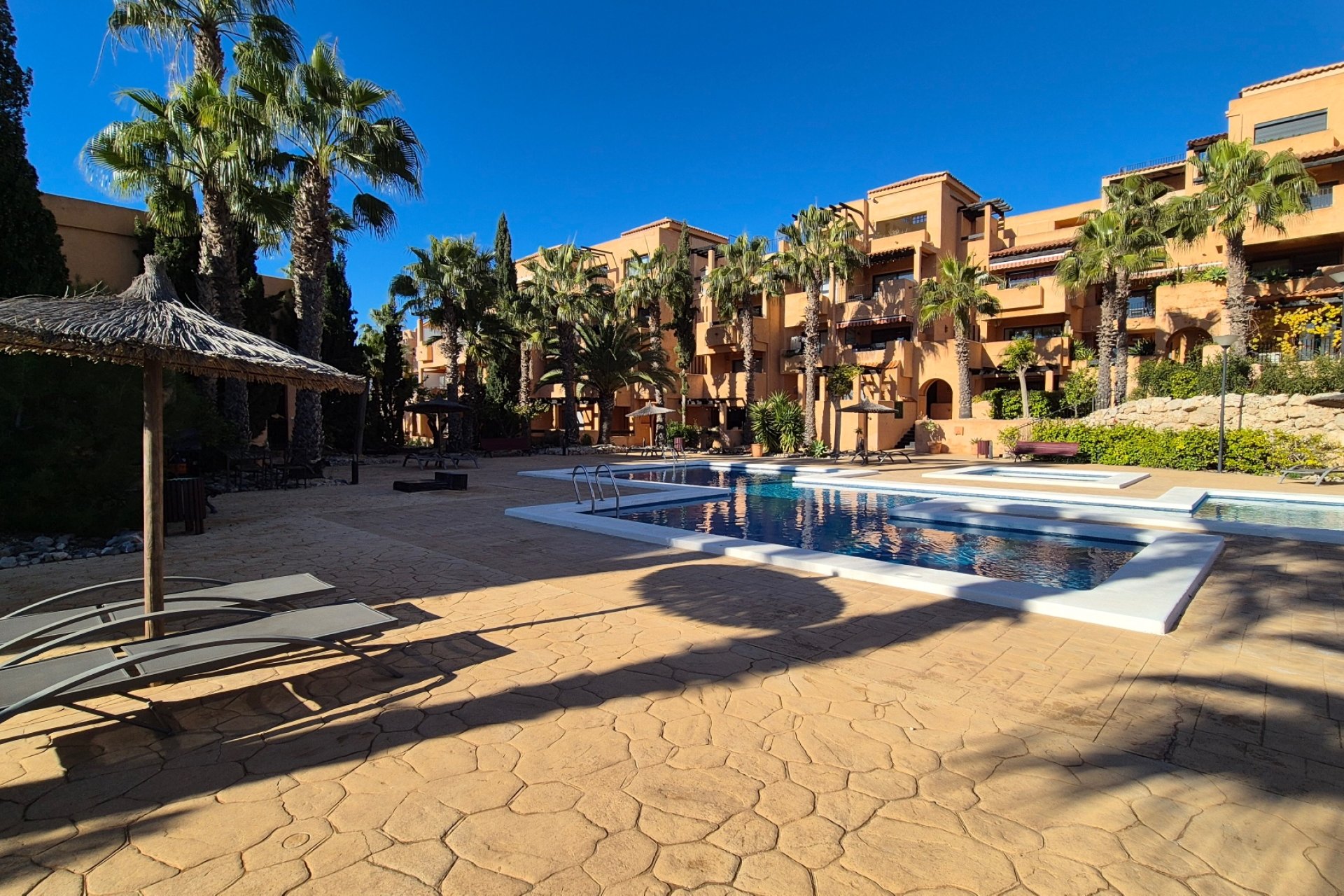 Resale - Apartment - Orihuela Costa - Villamartín