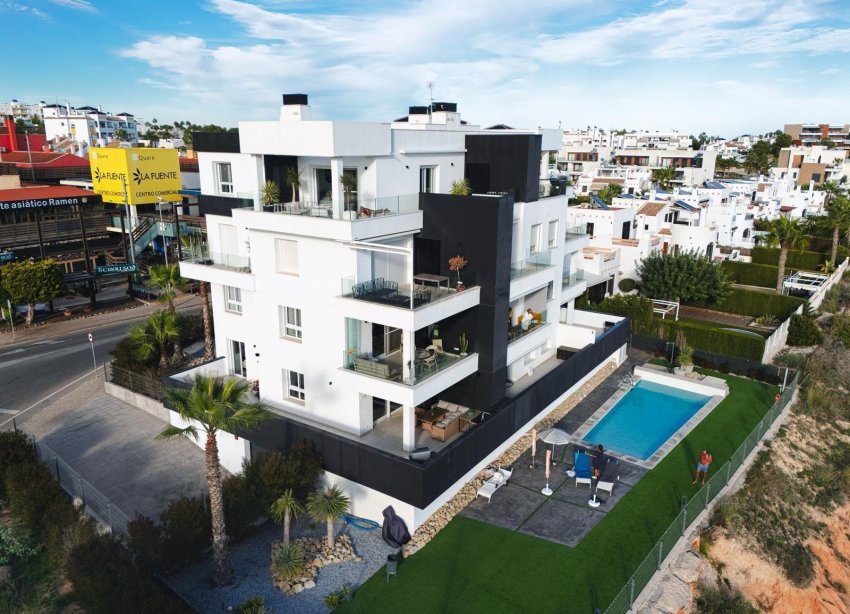 Resale - Apartment - Orihuela Costa - Villamartin