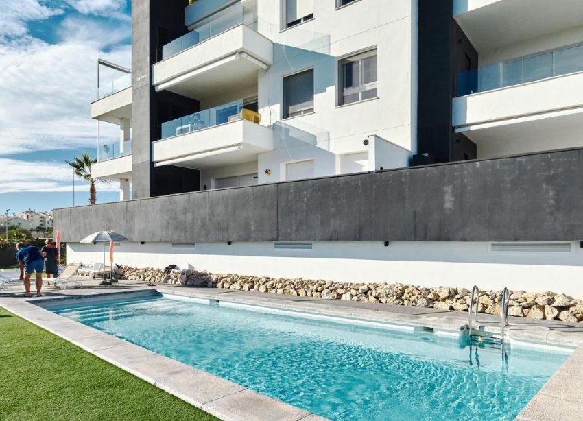 Resale - Apartment - Orihuela Costa - Villamartin