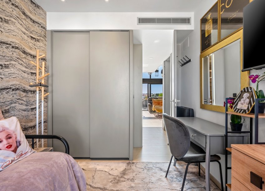 Resale - Apartment - Orihuela Costa - Villamartin