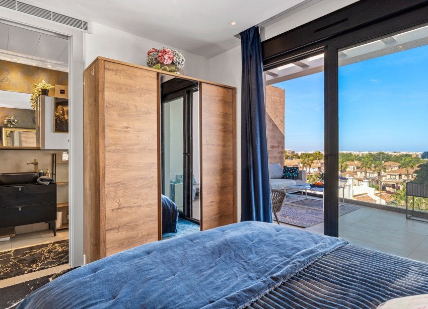 Resale - Apartment - Orihuela Costa - Villamartin