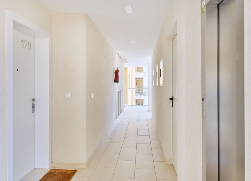 Resale - Apartment - Orihuela Costa - Villamartín