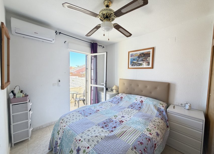 Resale - Apartment - Orihuela Costa - Villamartin