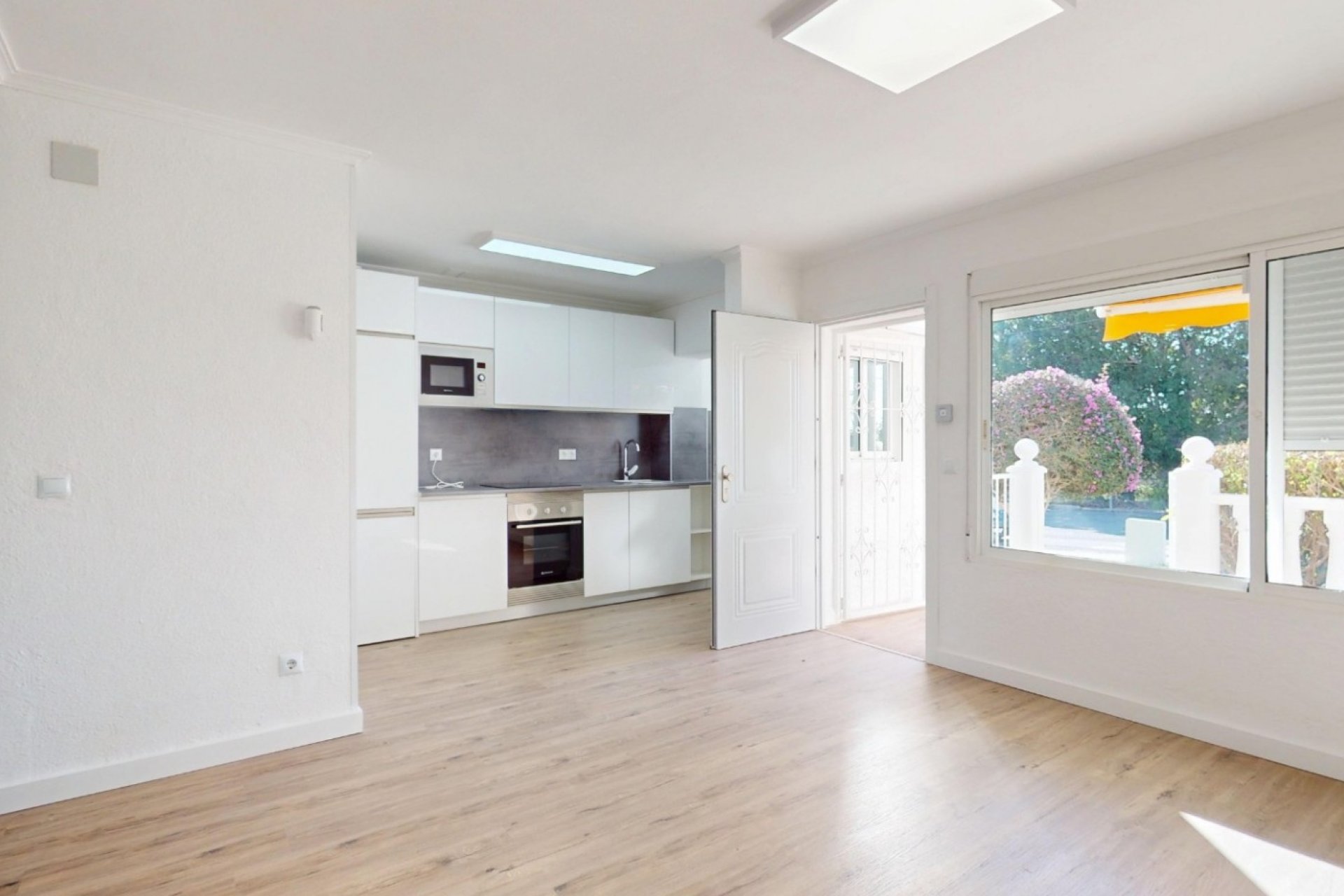 Resale - Apartment - Orihuela Costa - Villamartín