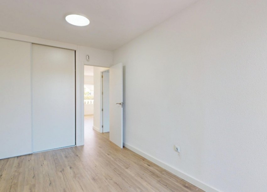 Resale - Apartment - Orihuela Costa - Villamartín