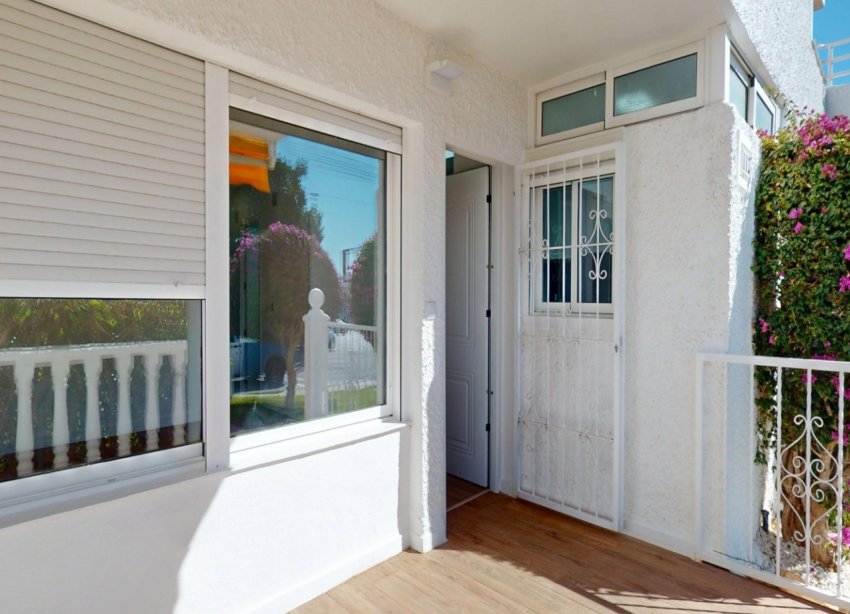 Resale - Apartment - Orihuela Costa - Villamartín