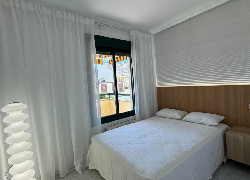 Resale - Apartment - Orihuela Costa - Villamartín