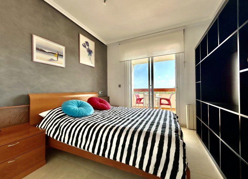 Resale - Apartment - Orihuela Costa - Villamartin