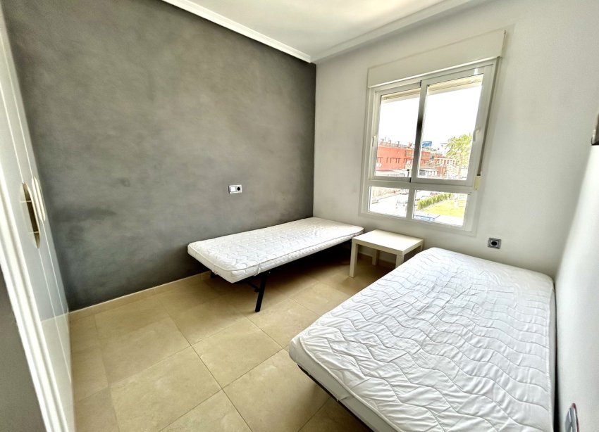 Resale - Apartment - Orihuela Costa - Villamartin