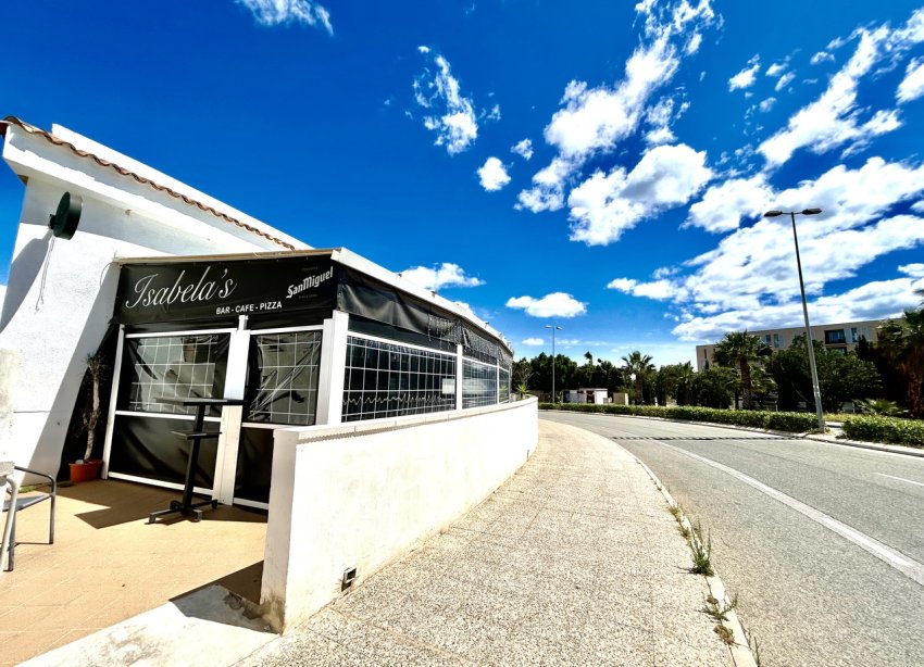 Resale - Apartment - Orihuela Costa - Villamartin