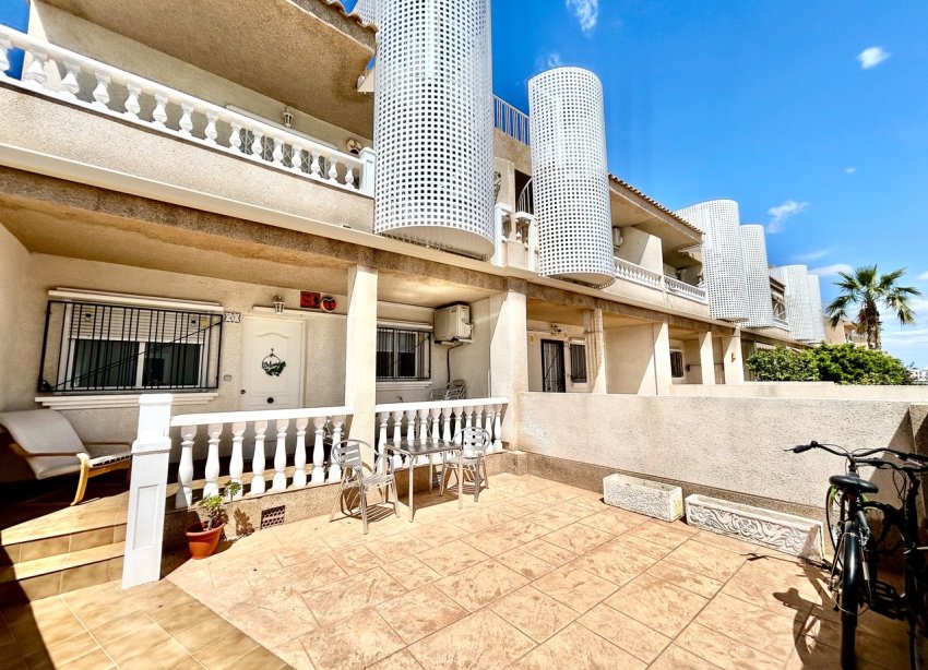 Resale - Apartment - Orihuela Costa - Villamartin