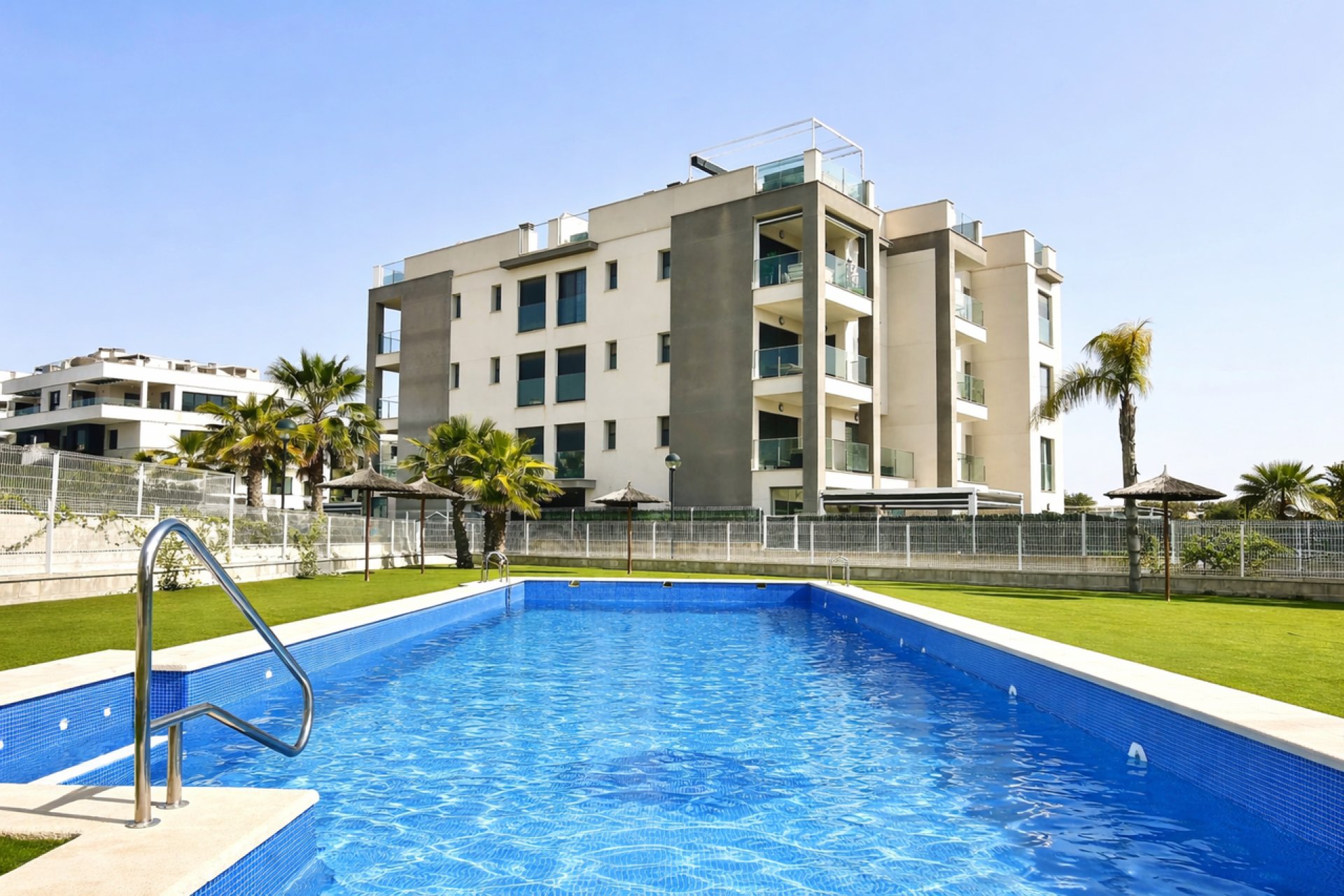 Resale - Apartment - Orihuela Costa - Villamartin