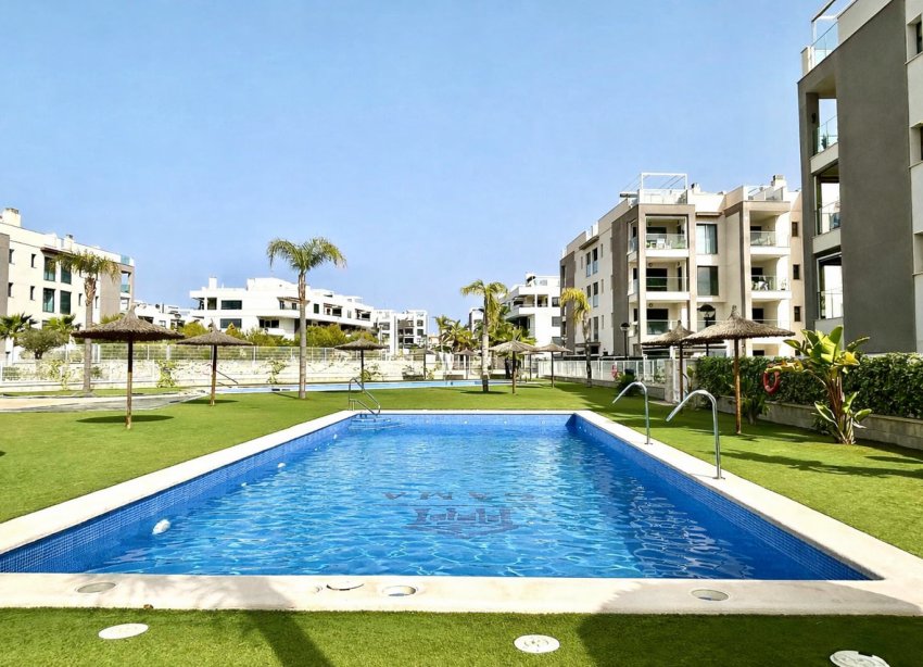 Resale - Apartment - Orihuela Costa - Villamartin