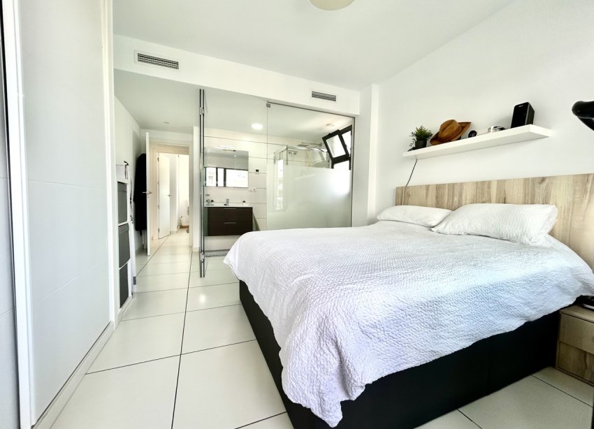 Resale - Apartment - Orihuela Costa - Villamartin