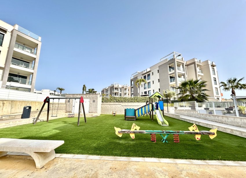 Resale - Apartment - Orihuela Costa - Villamartin