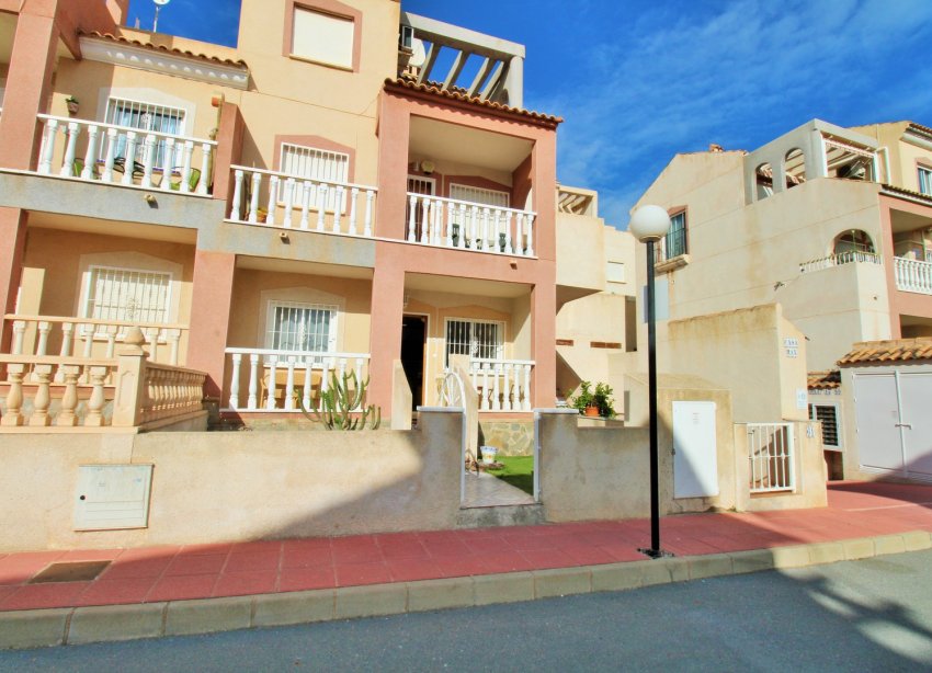Resale - Apartment - Orihuela Costa - Villamartín