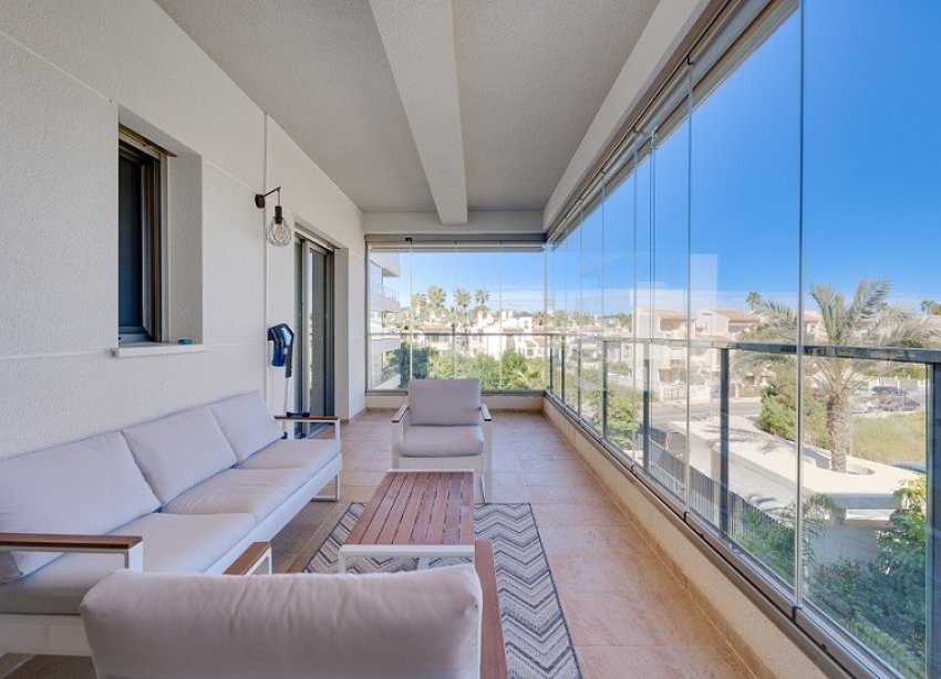 Resale - Apartment - Orihuela Costa - Villamartín