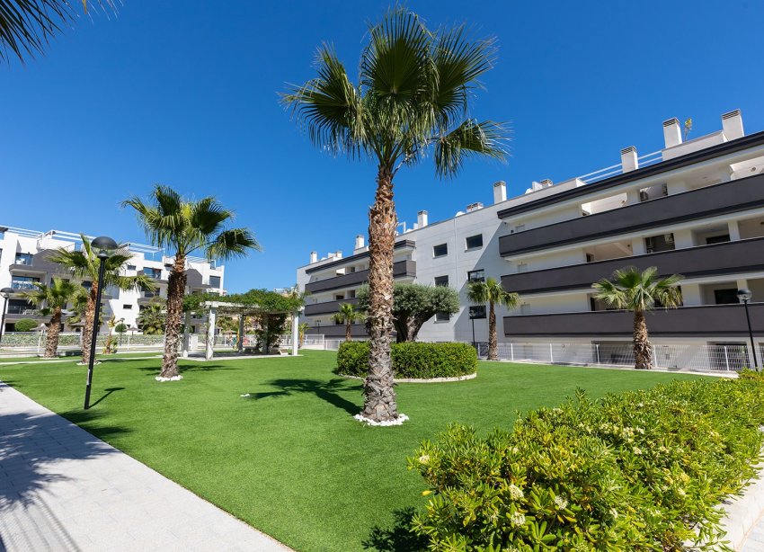Resale - Apartment - Orihuela Costa - Villamartin
