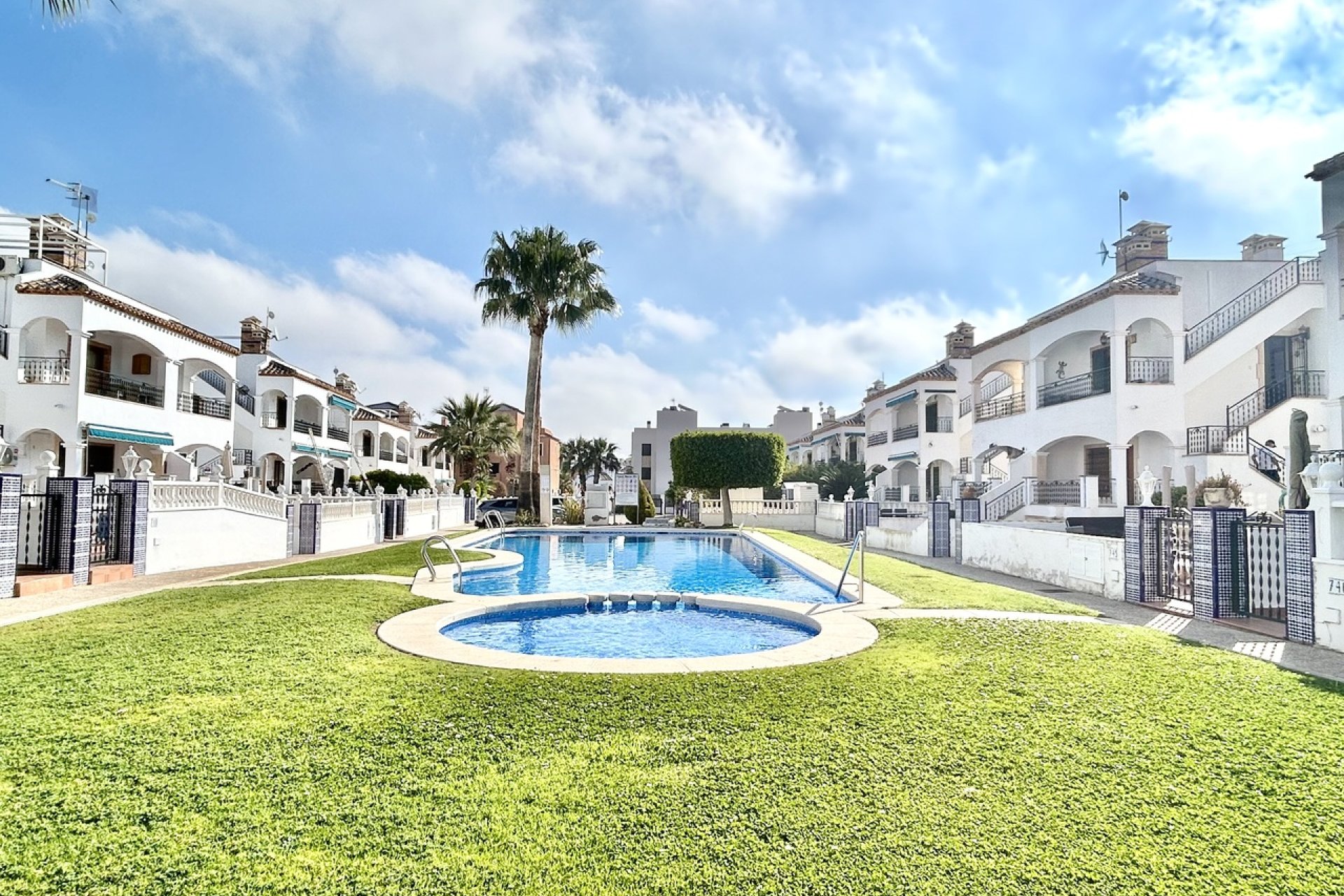 Resale - Apartment - Orihuela Costa - Villamartin