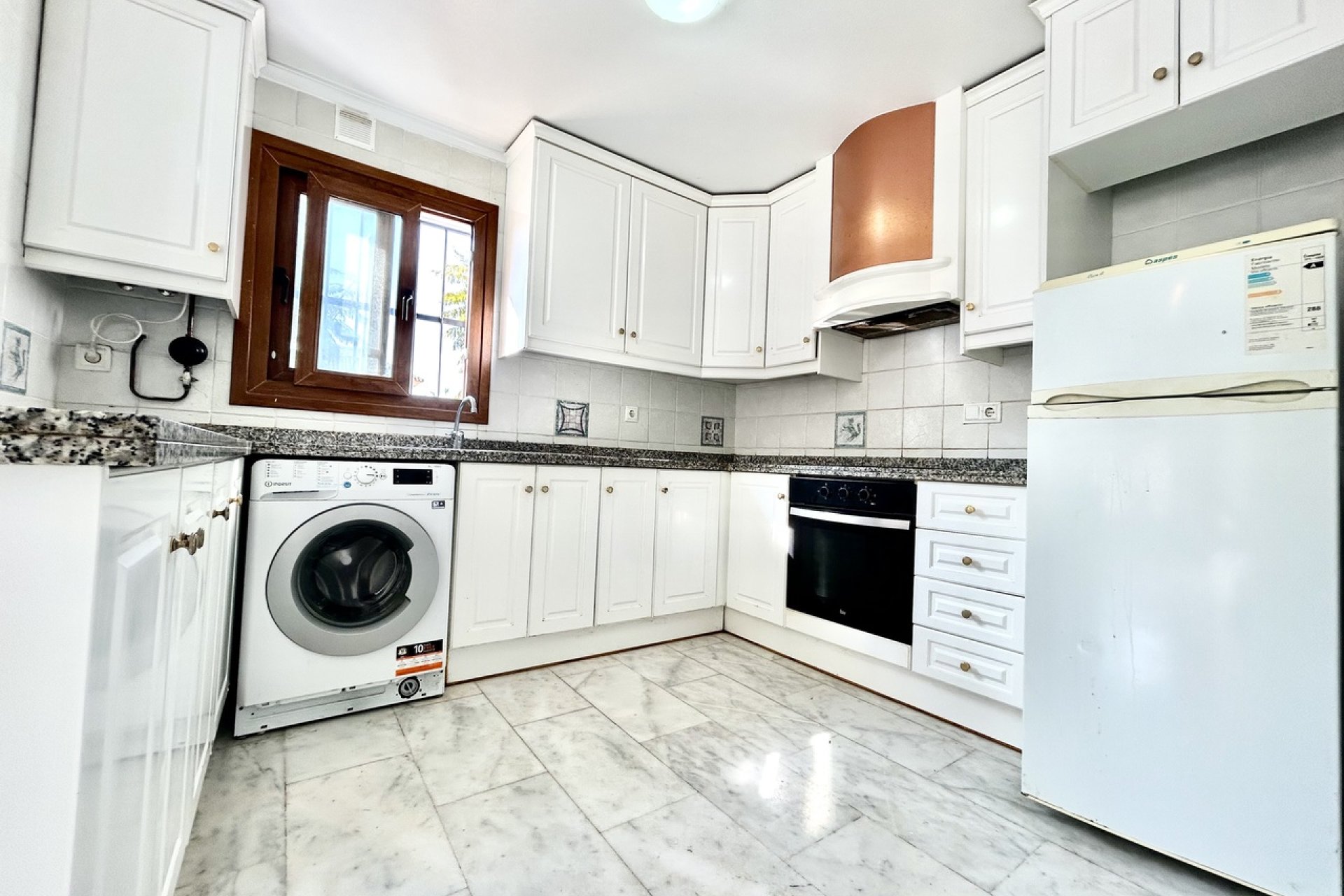 Resale - Apartment - Orihuela Costa - Villamartin