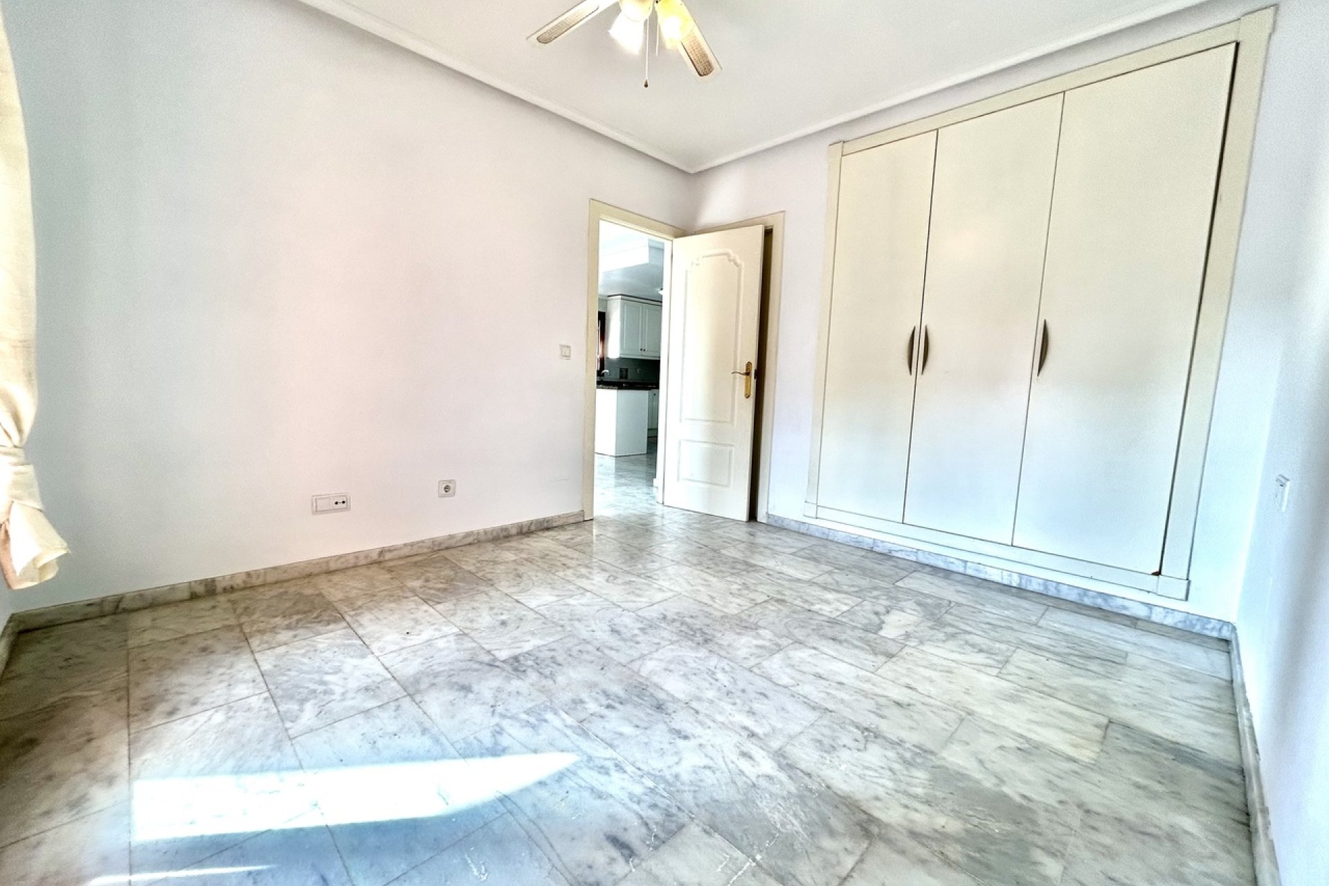 Resale - Apartment - Orihuela Costa - Villamartin