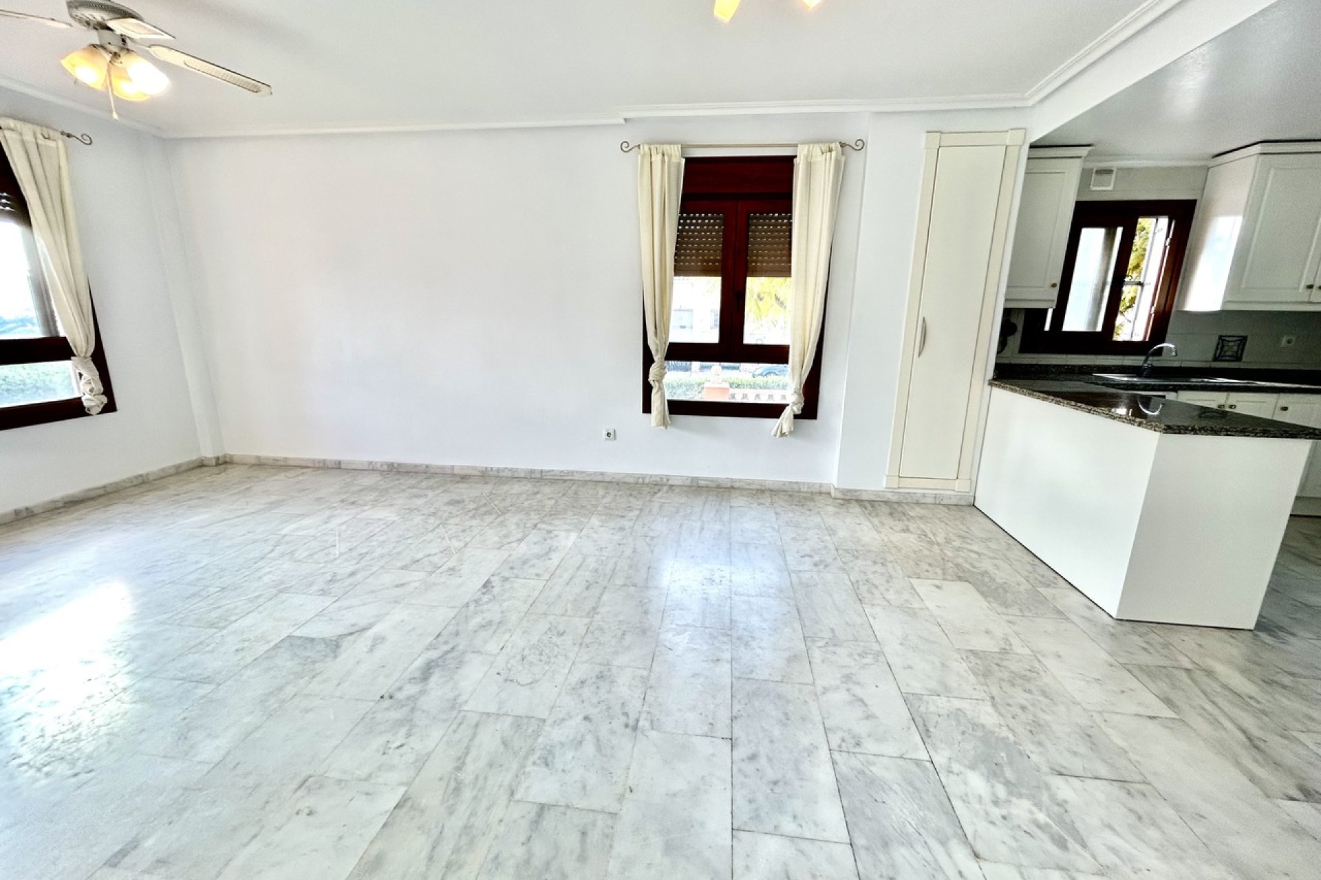 Resale - Apartment - Orihuela Costa - Villamartin