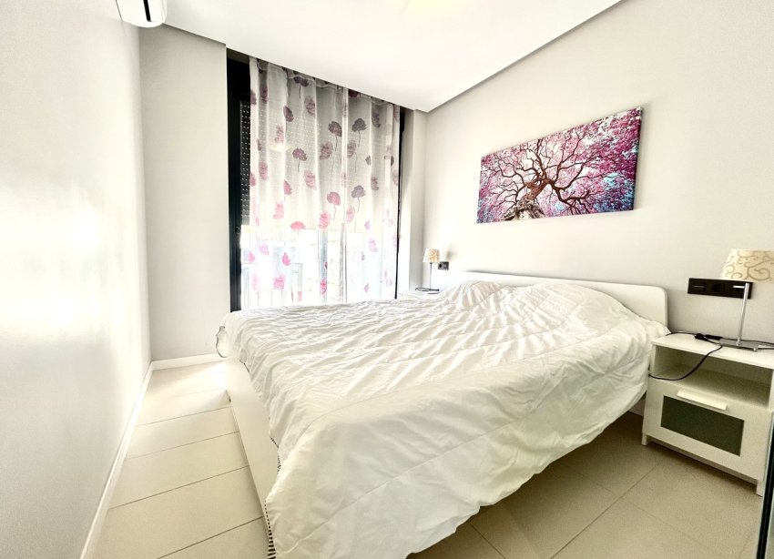 Resale - Apartment - Orihuela Costa - Villamartin