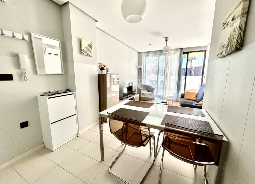 Resale - Apartment - Orihuela Costa - Villamartin