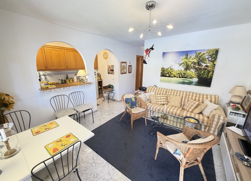 Resale - Apartment - Orihuela Costa - Villamartín
