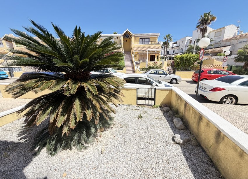 Resale - Apartment - Orihuela Costa - Villamartín