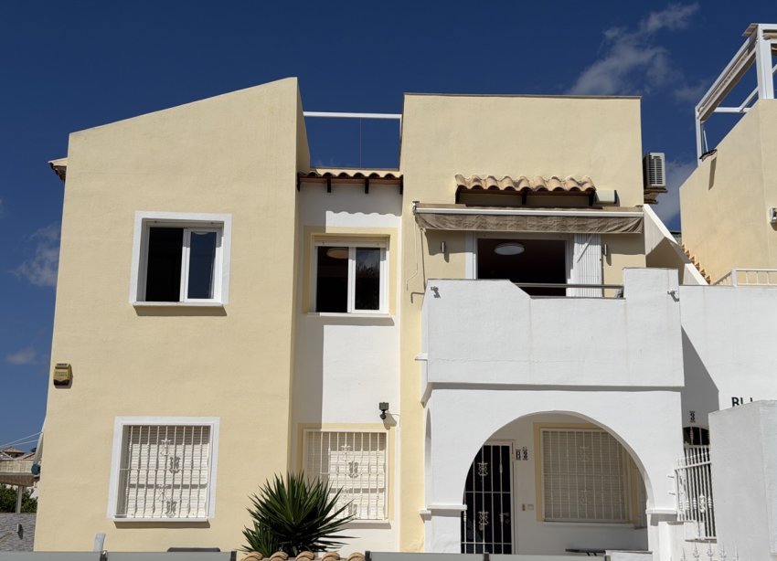 Resale - Apartment - Orihuela Costa - Villamartín
