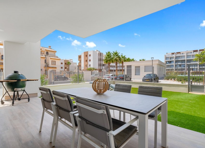 Resale - Apartment - Orihuela Costa - Villamartín