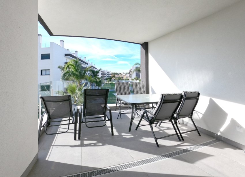 Resale - Apartment - Orihuela Costa - Villamartín