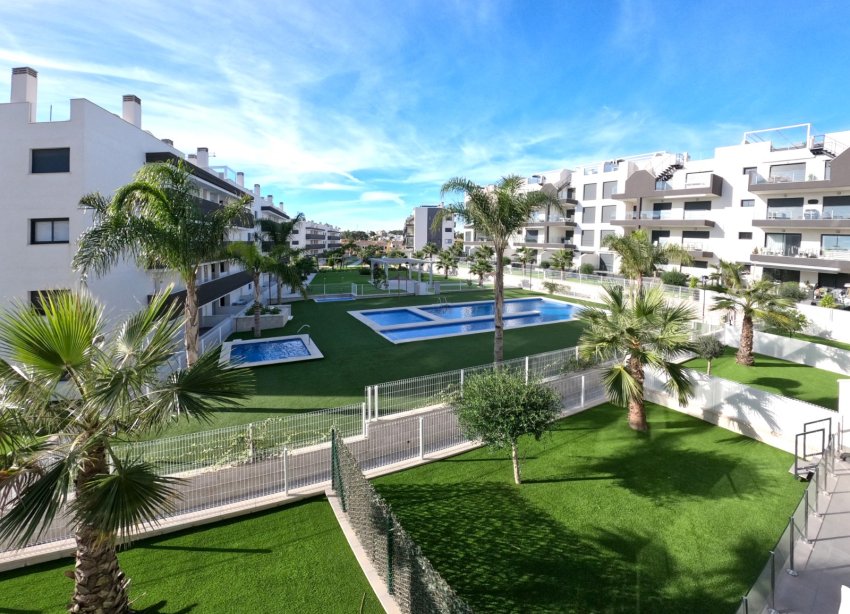 Resale - Apartment - Orihuela Costa - Villamartín