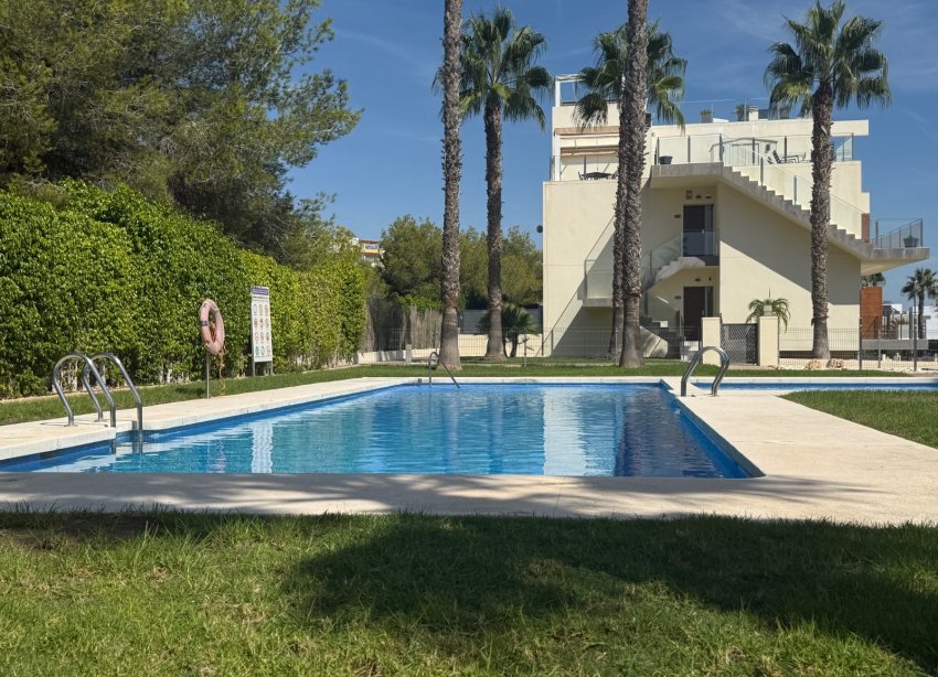 Resale - Apartment - Orihuela Costa - Villamartín